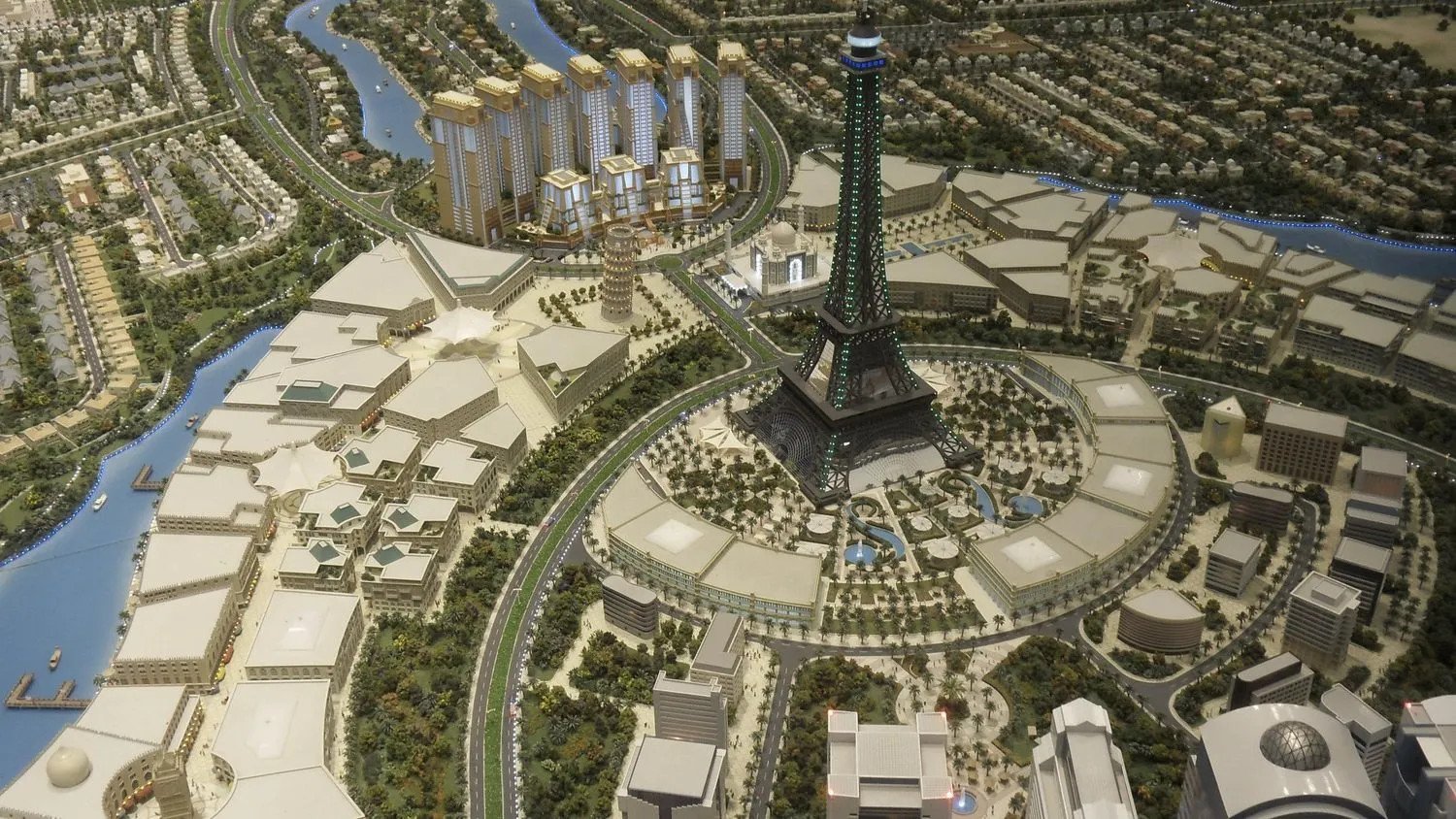 FALCON CITY OF WONDERS